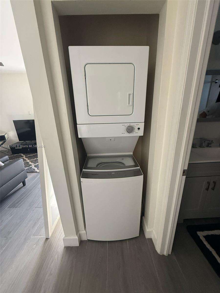 Miami | 241 34th Ter N/A | Picture 18