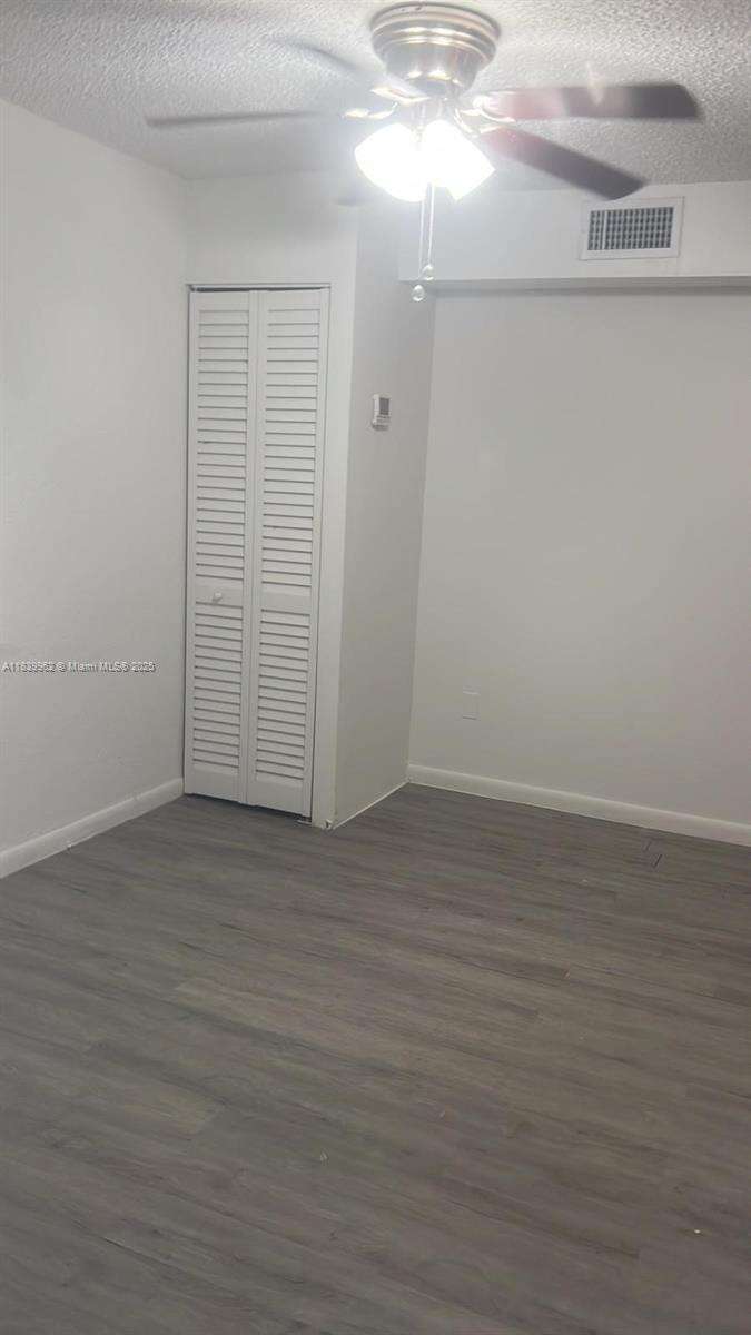 Miami | 7230 3rd St N/A | Picture 25