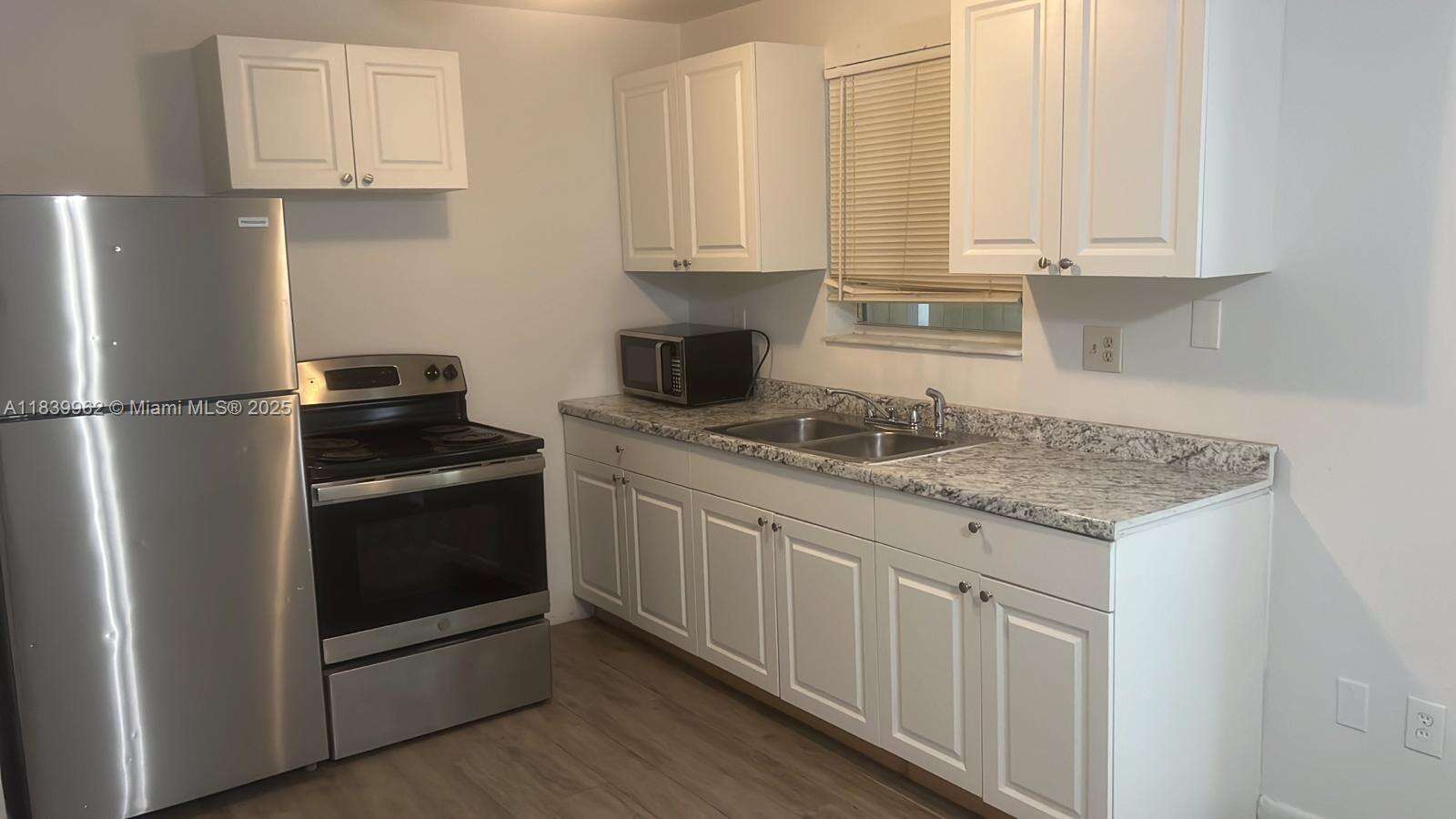 Miami | 7230 3rd St N/A | Picture 26