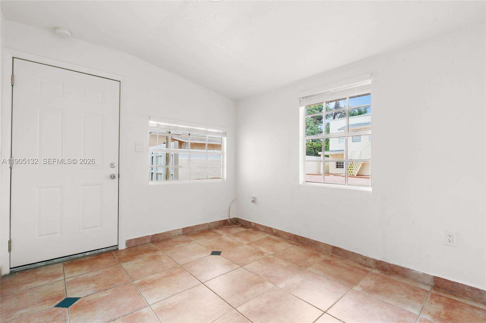 Miami | 2385 17th St N/A | Picture 15
