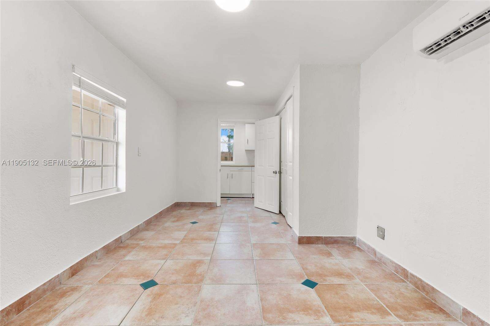 Miami | 2385 17th St N/A | Picture 19