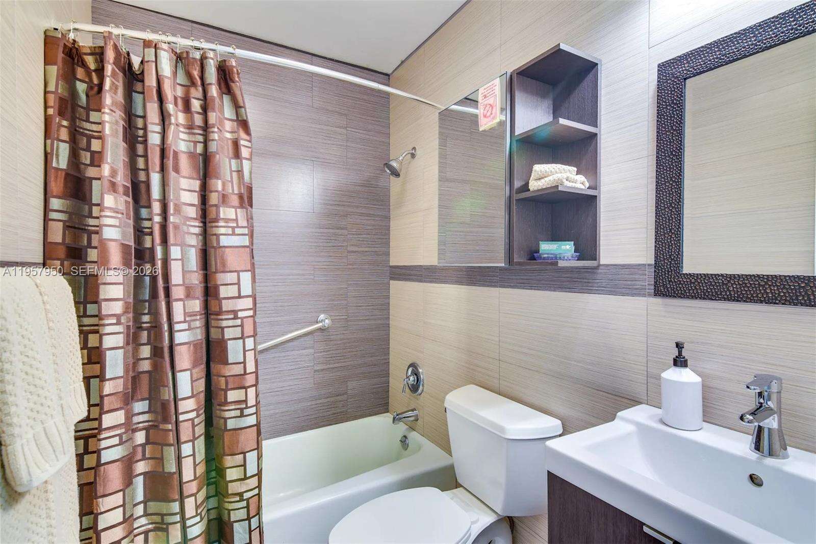 Hallandale Beach | 412 4th Ave N/A | Picture 35