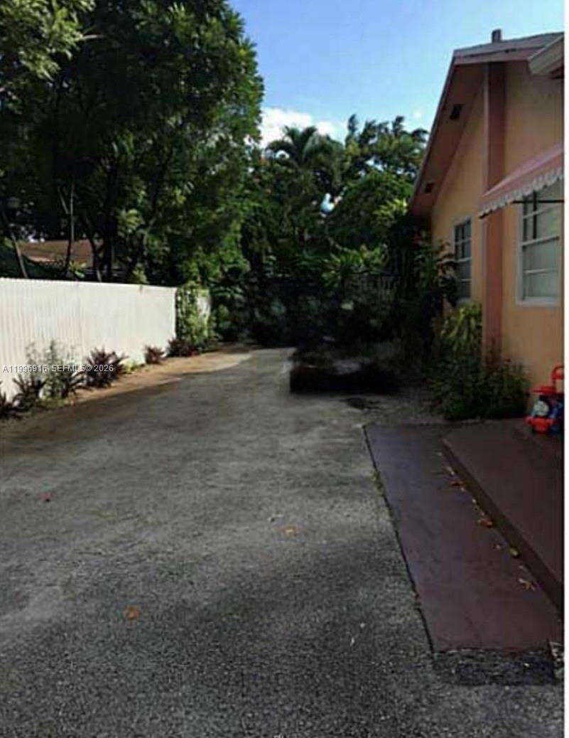 Miami | 2528 16th St N/A | Picture 3