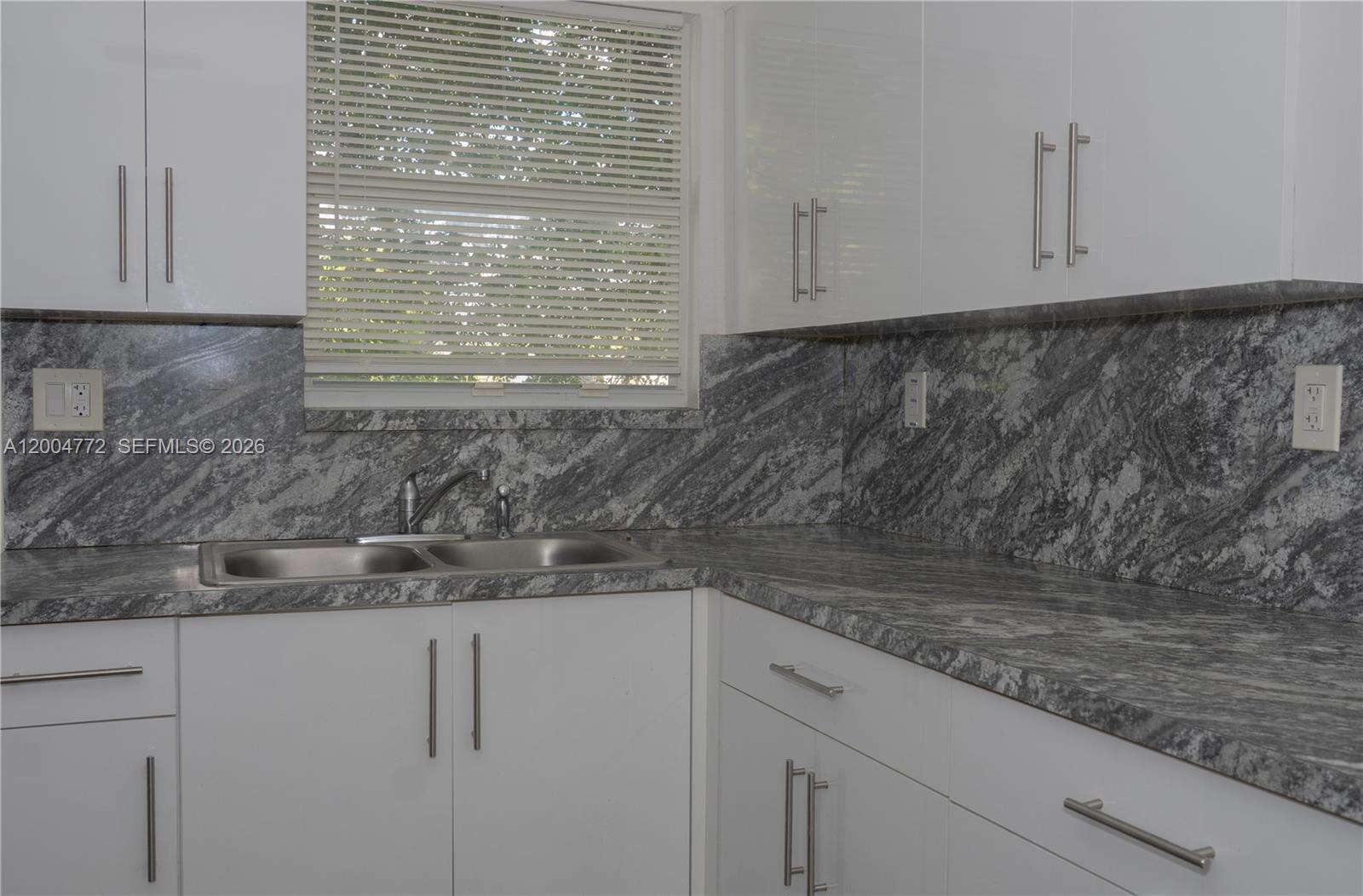 Miami | 3376 49th St N/A | Picture 11