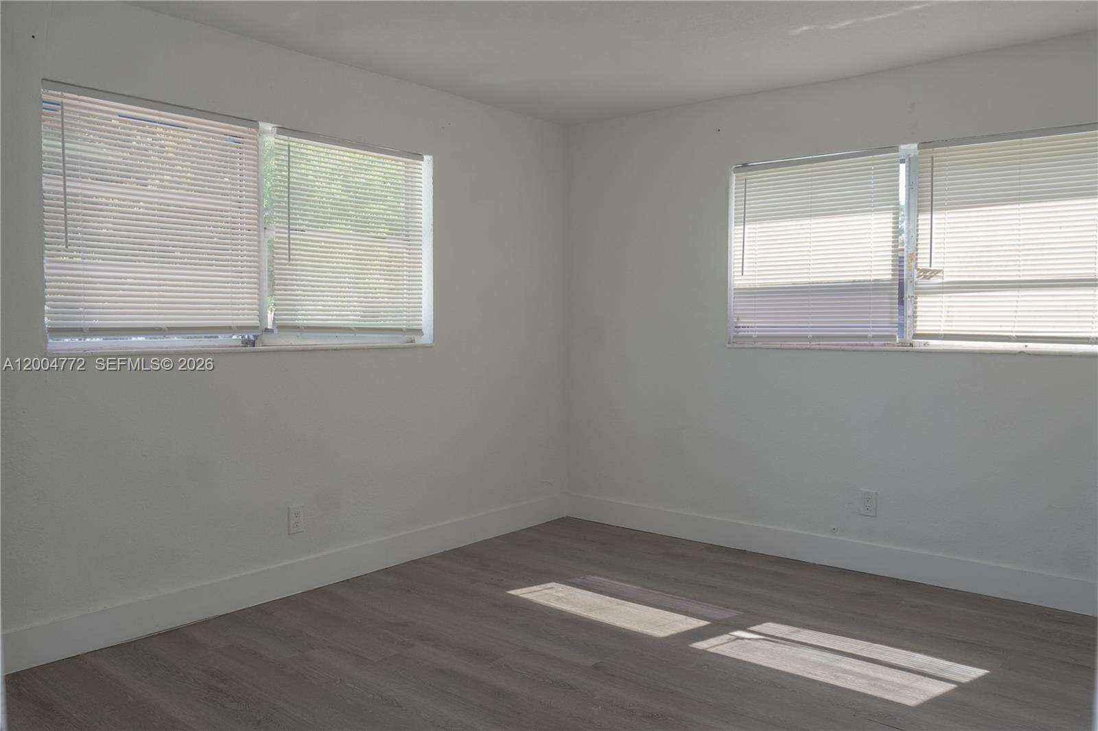 Miami | 3376 49th St N/A | Picture 6