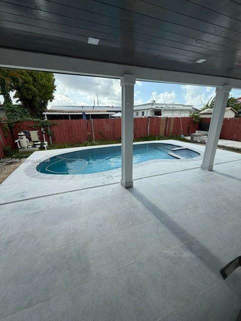 Miami | 3515-3517 91st Ave N/A | Picture 12