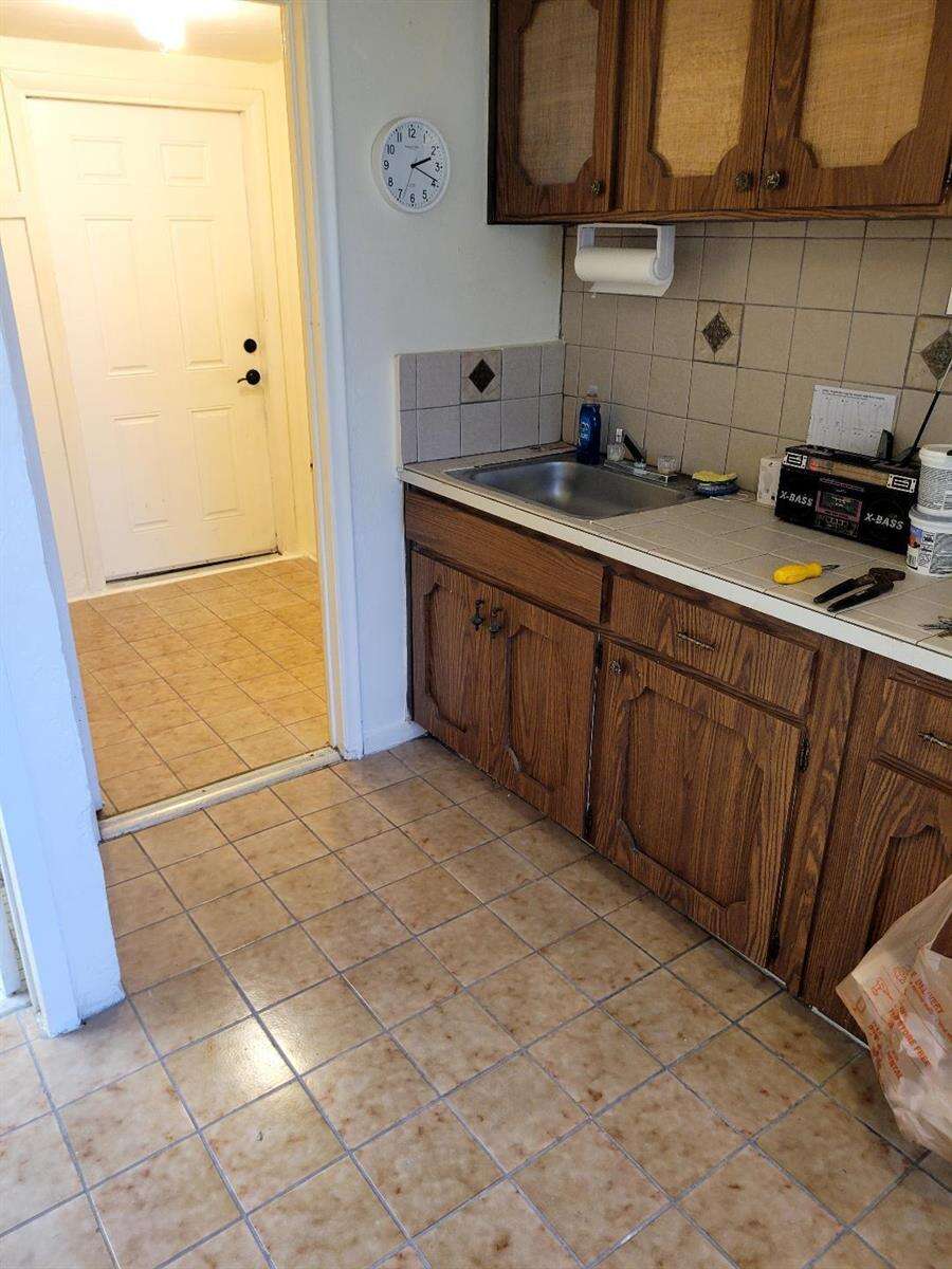 Hollywood | 5918 Wiley Unit #A-b | Picture 3