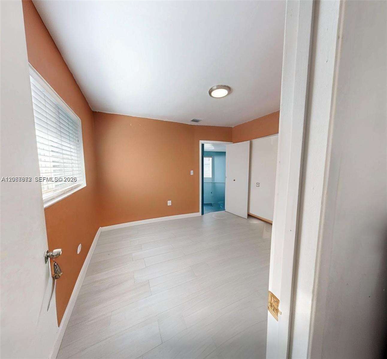 Hollywood | 2411 Thomas St N/A | Picture 11