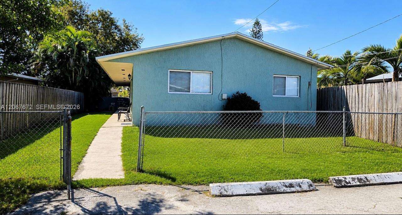 Hollywood | 2411 Thomas St N/A | Picture 13