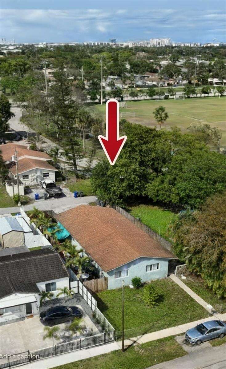 Hollywood | 2411 Thomas St N/A | Picture 15