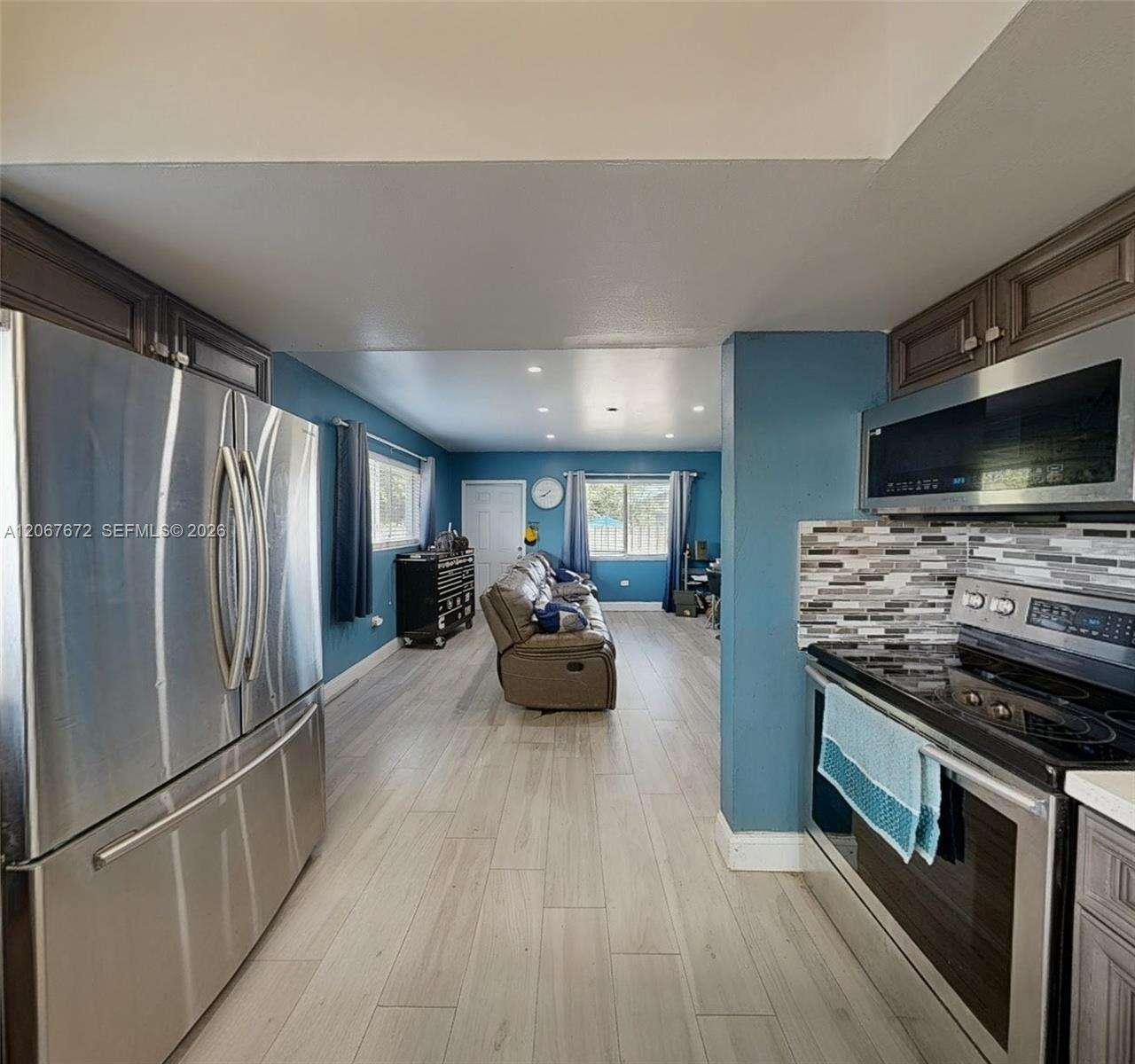 Hollywood | 2411 Thomas St N/A | Picture 7