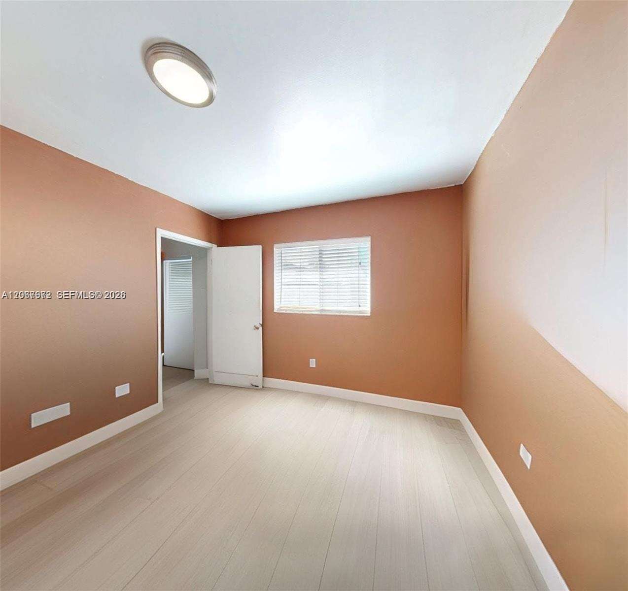 Hollywood | 2411 Thomas St N/A | Picture 10