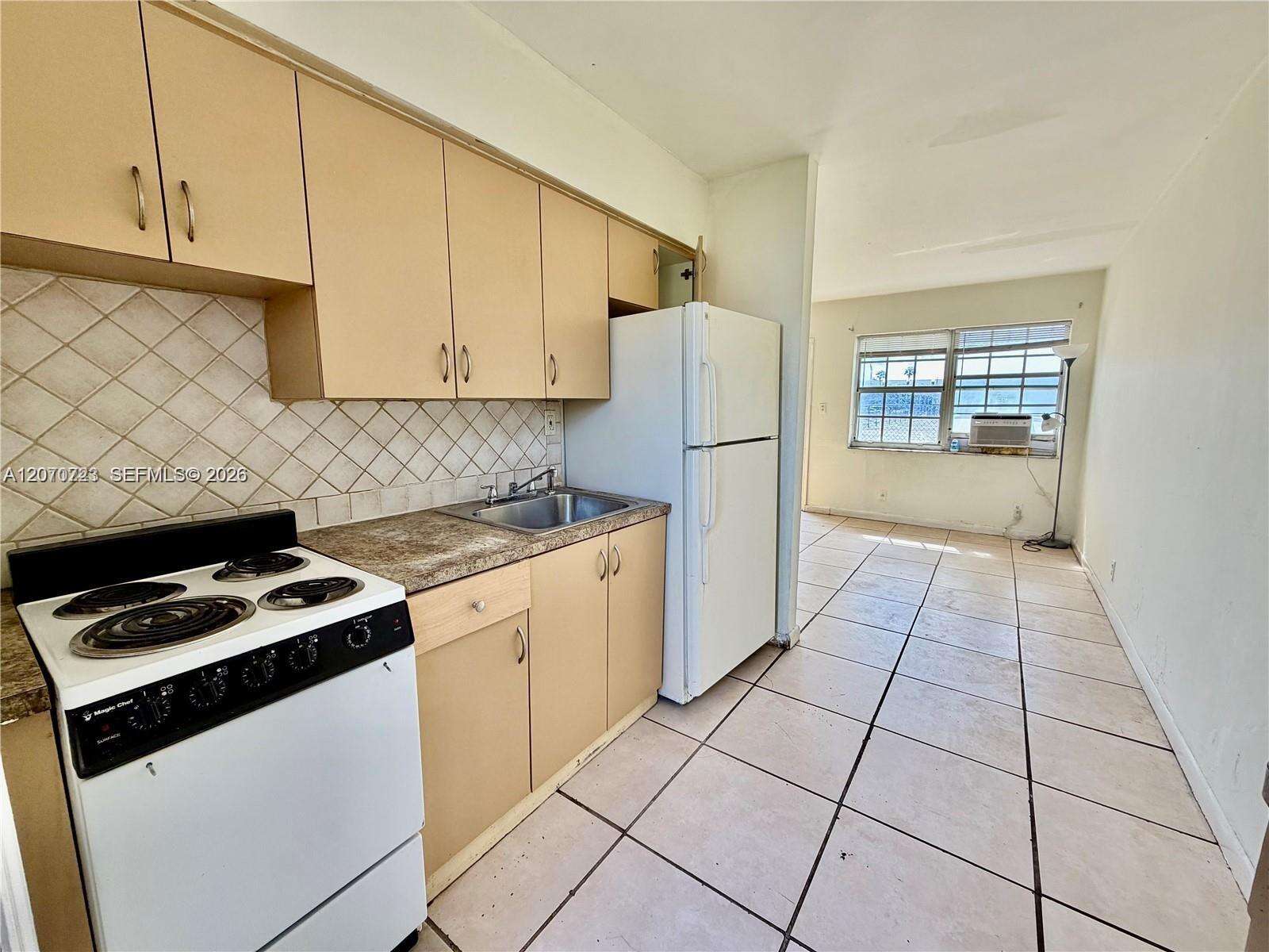 Hallandale Beach | 1041 7th Ct N/A | Picture 12