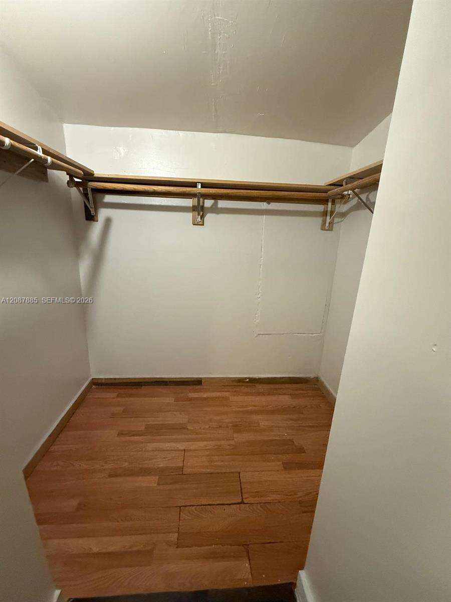 Miami | 2484 10th St N/A | Picture 12