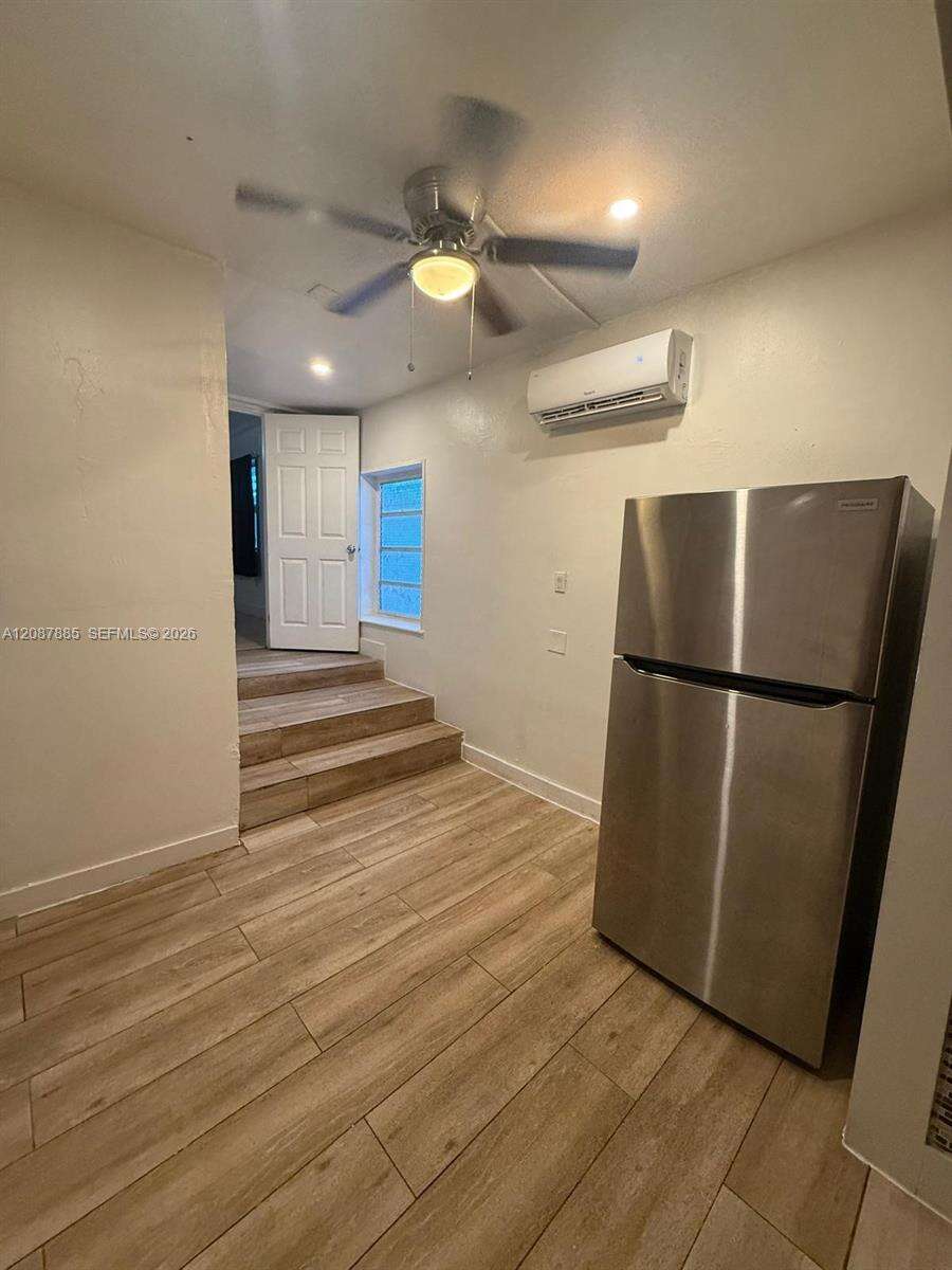 Miami | 2484 10th St N/A | Picture 17