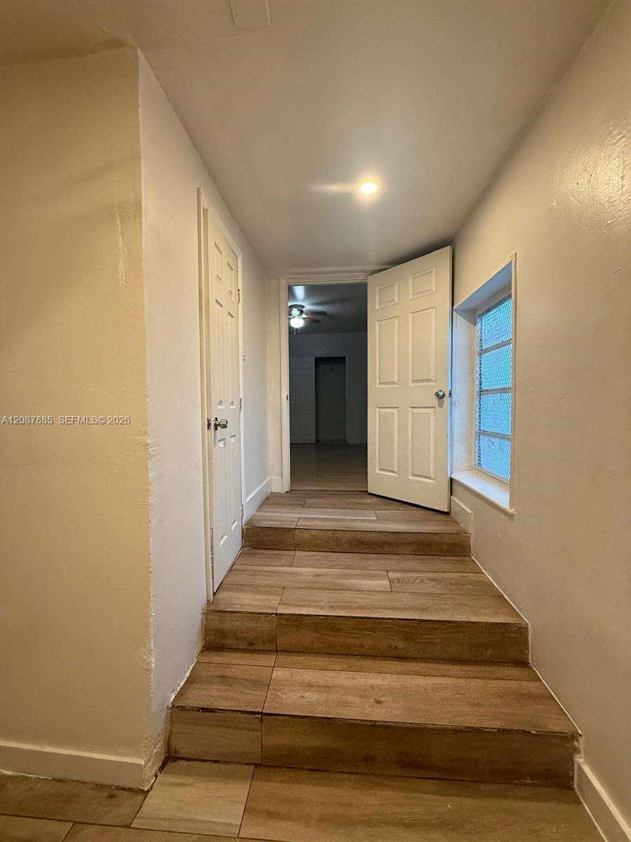Miami | 2484 10th St N/A | Picture 19