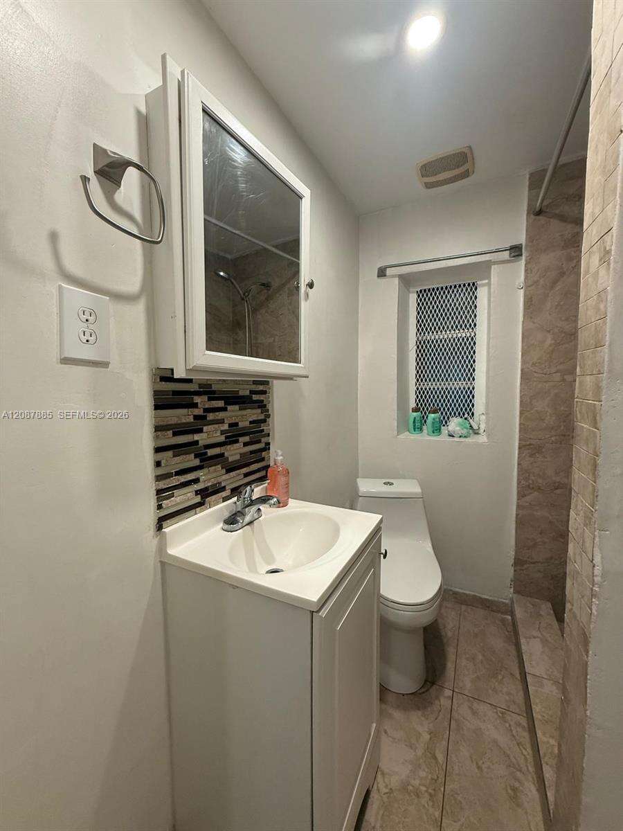 Miami | 2484 10th St N/A | Picture 21