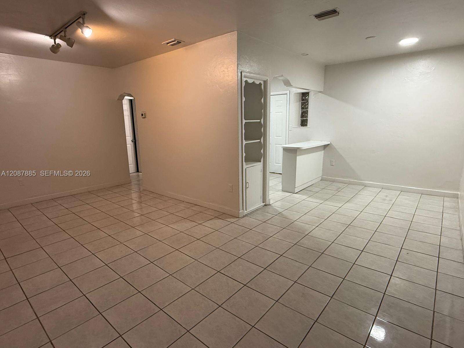 Miami | 2484 10th St N/A | Picture 10
