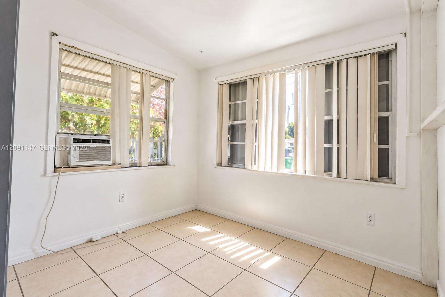 Miami | 526 44th Ave N/A | Picture 28