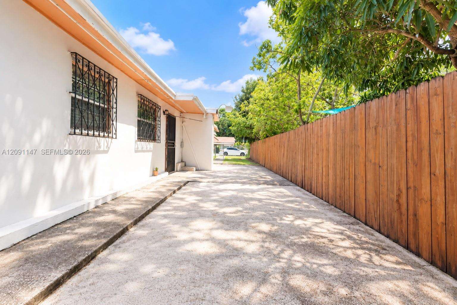 Miami | 526 44th Ave N/A | Picture 39