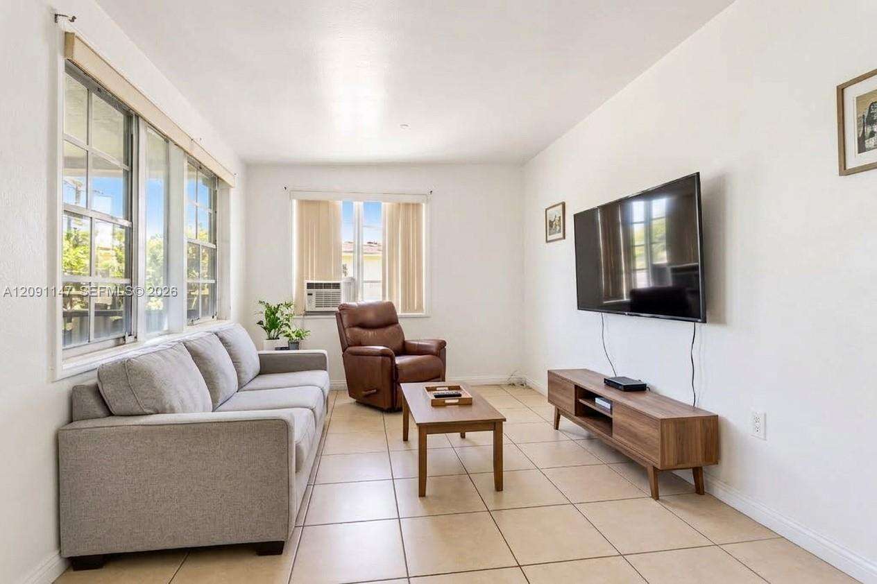 Miami | 526 44th Ave N/A | Picture 7