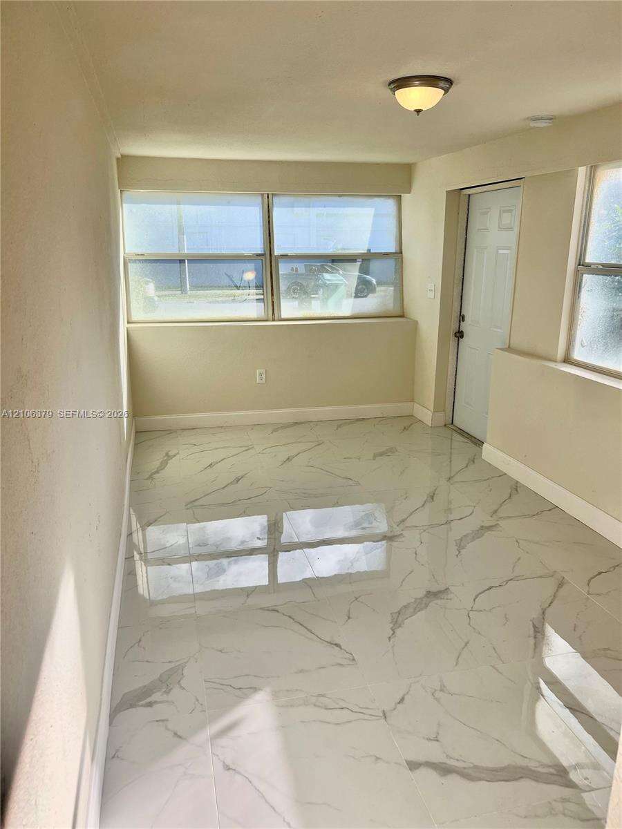 Miami | 2625 55th St N/A | Picture 14