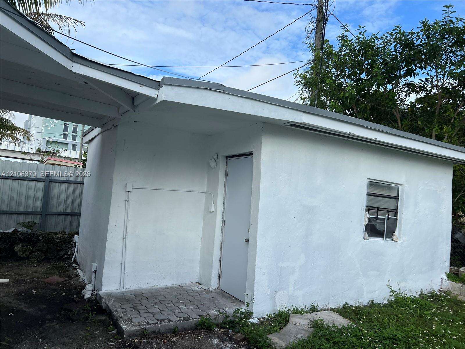 Miami | 2625 55th St N/A | Picture 9