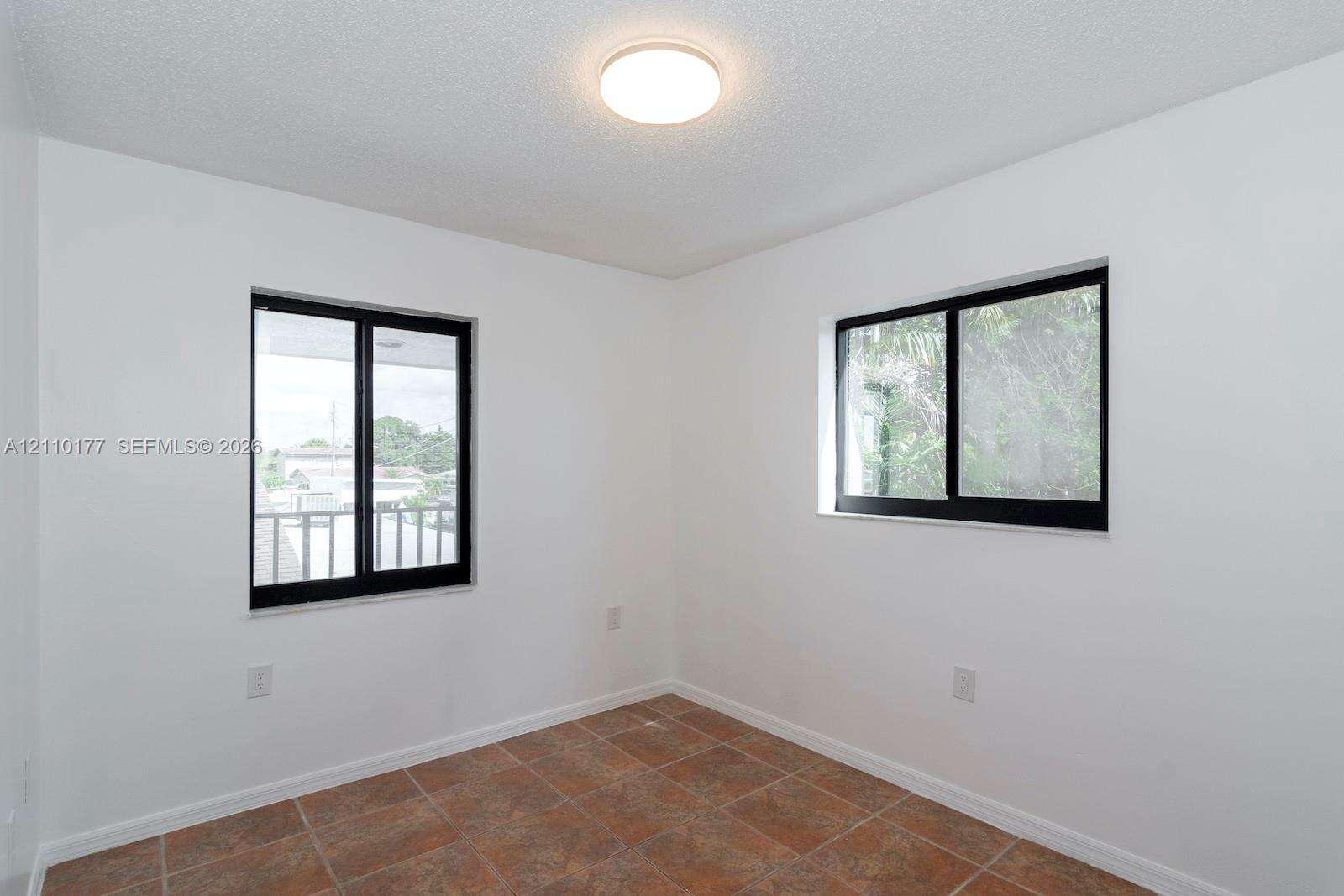 Miami | 2729 67th Ave N/A | Picture 24
